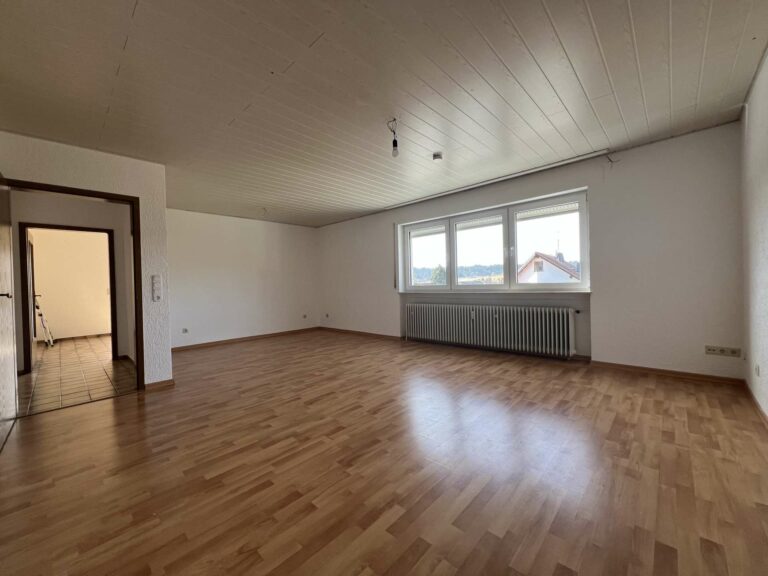 Großzügige Familienwohnung mit viel Platz, großem Balkon und herrlicher Aussicht