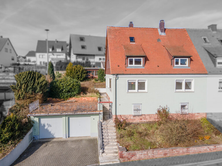 Viel Platz gesucht? Einfamilienhaus in Sulzbach am Main